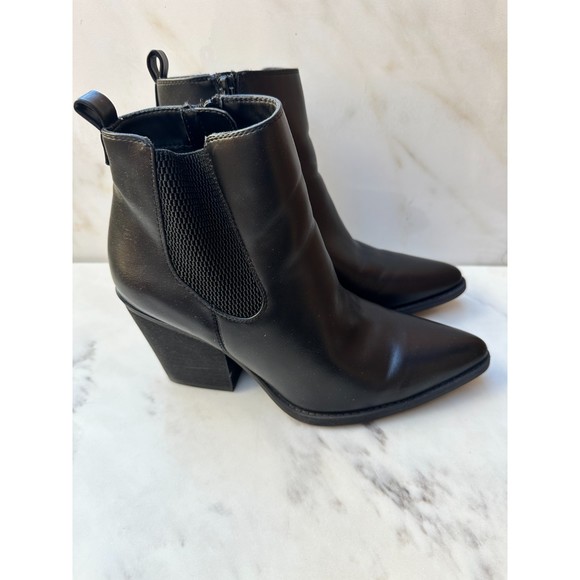 $110 SOUL Naturalizer Women's Micah Ankle Boot, Black Smooth, 8 - Picture 2 of 6